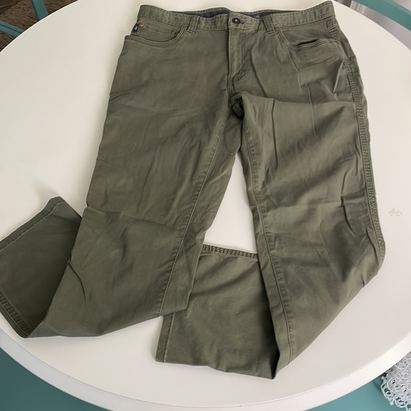 G.H. Bass & Co. Men’s Army Green 5-pocket Button & zip fly Pants- 34/32L - Picture 6 of 12